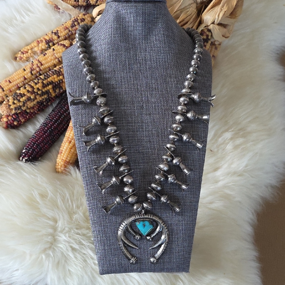 Amazing Vintage Native American Turquoise & Sterling Squash Blossom Necklace 💙